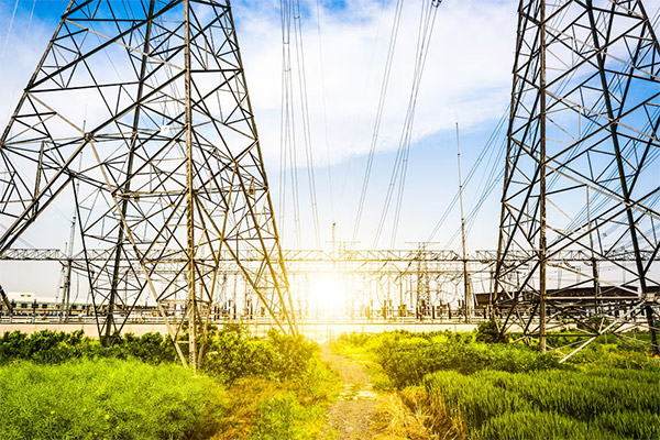 避雷器是电力系统中主要的防雷保护装置之一